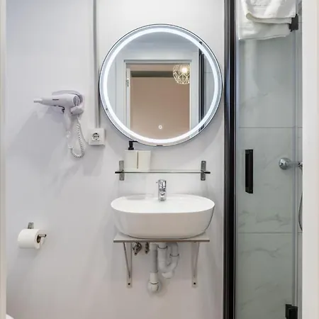 Vendégház Regina Selfcheck-in Smart 2*