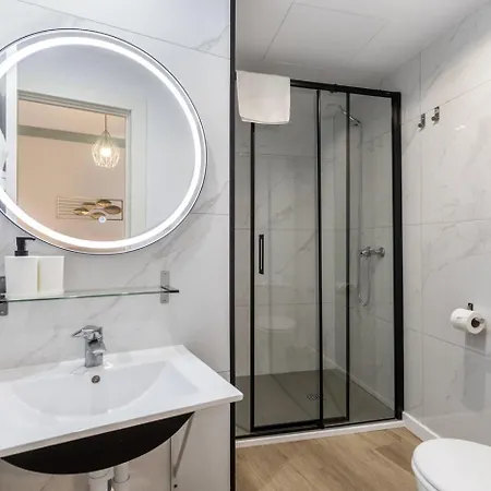 Regina Selfcheck-in Smart Guest house 2*